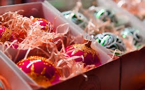 6 Benefits of Pre-Arranged Centerpiece Boxes for Stress-Free Decor